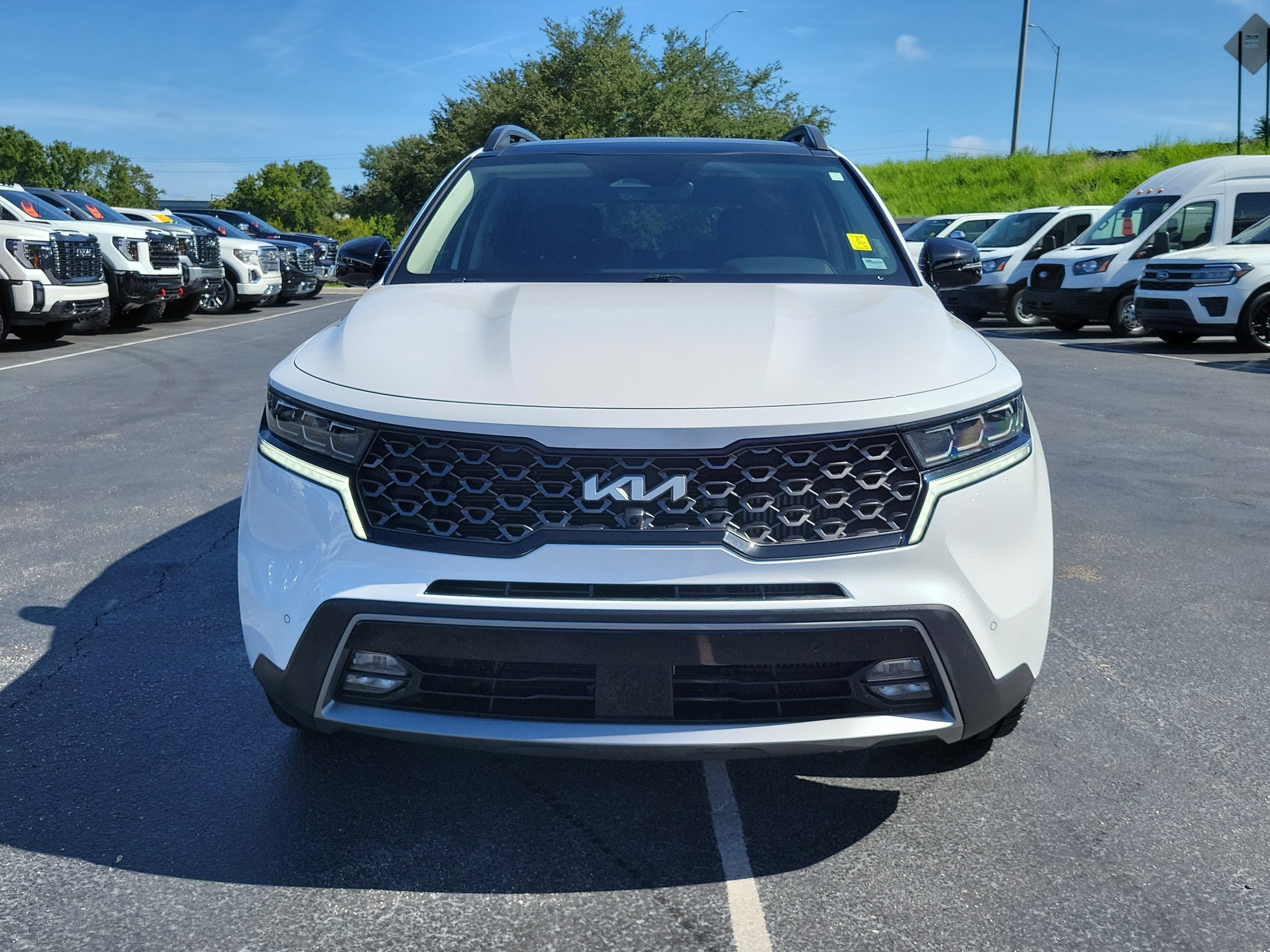 Used 2022 Kia Sorento SX Prestige AWD/4WD image 2