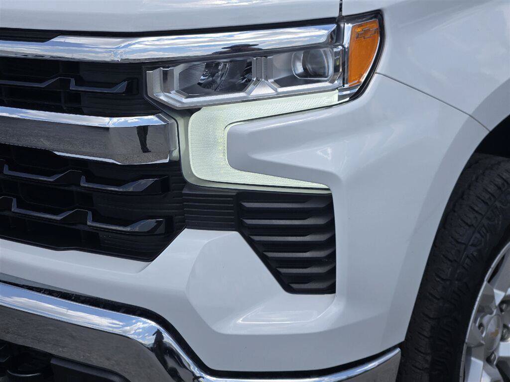 Used 2024 Chevrolet Silverado 1500 LT w/ Z71 Off-Road Package AWD/4WD image 7