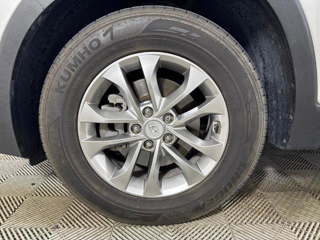 Used 2020 Hyundai Santa Fe SE FWD image 14