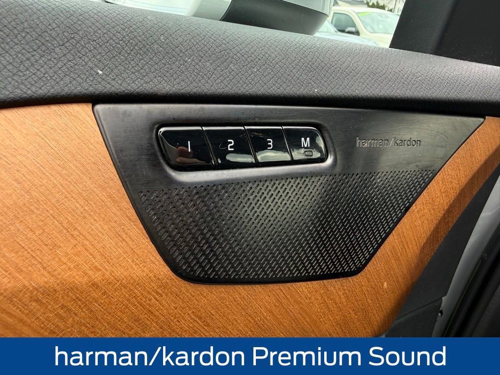 Used 2023 Volvo XC90 B6 Plus image 5