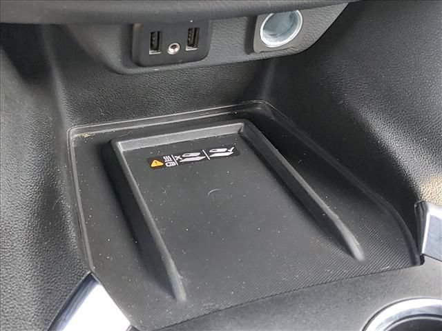 Used 2023 Chevrolet Traverse LT FWD image 22