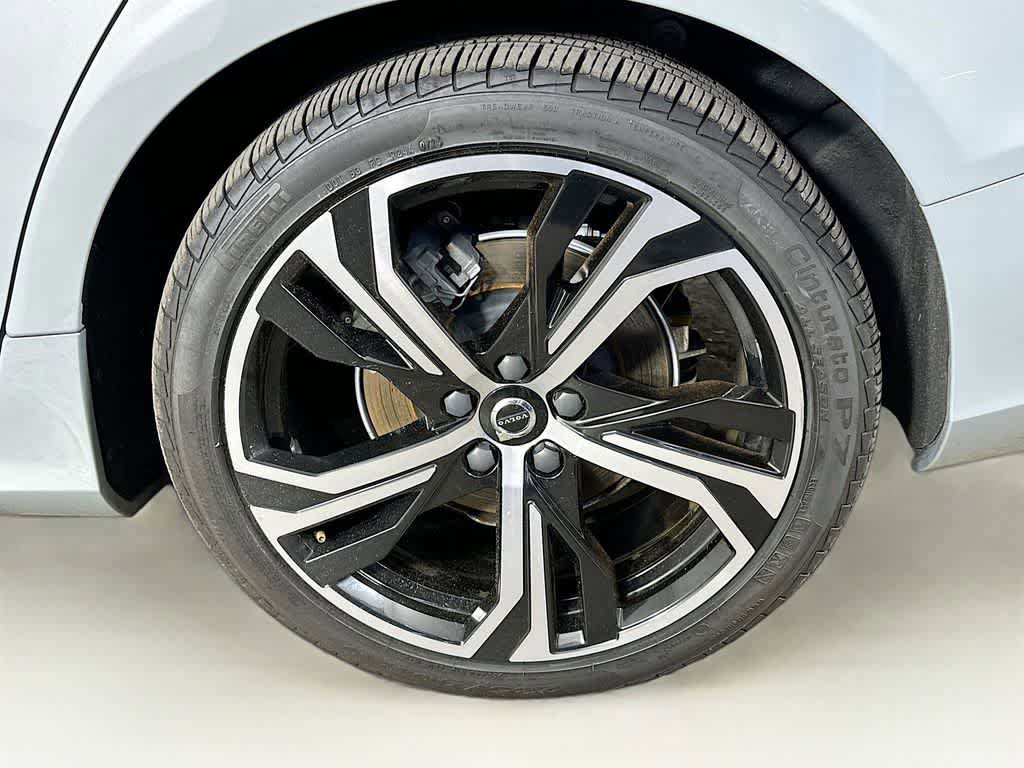 Used 2024 Volvo S60 B5 Plus w/ Protection Package Premier AWD/4WD image 8