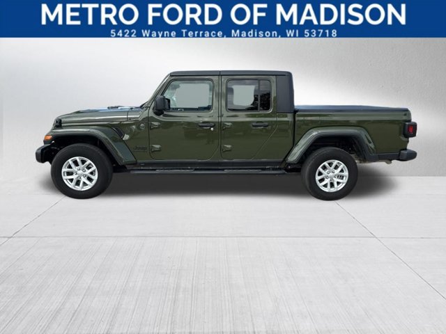 Used 2023 Jeep Gladiator Sport AWD/4WD image 3