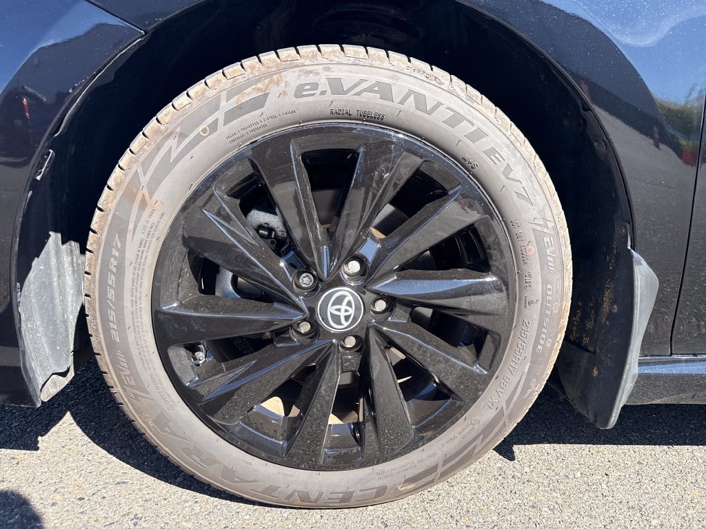 Used 2024 Toyota Camry SE FWD image 13