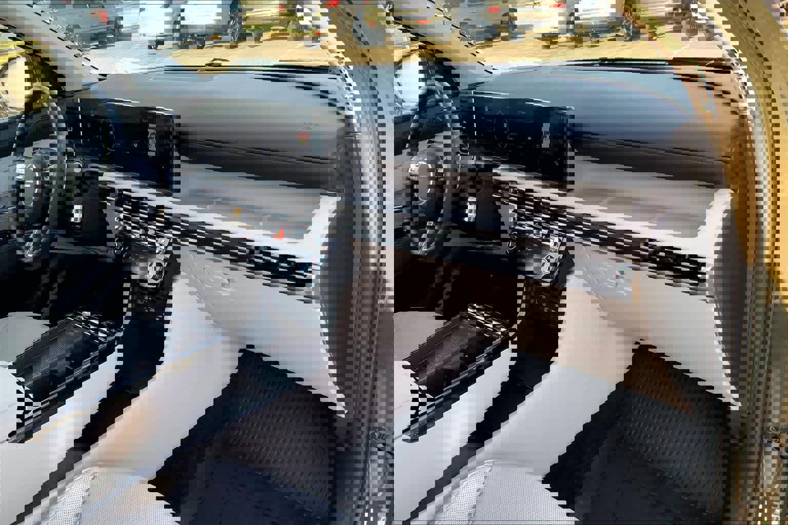 Used 2025 Hyundai Tucson Limited image 18