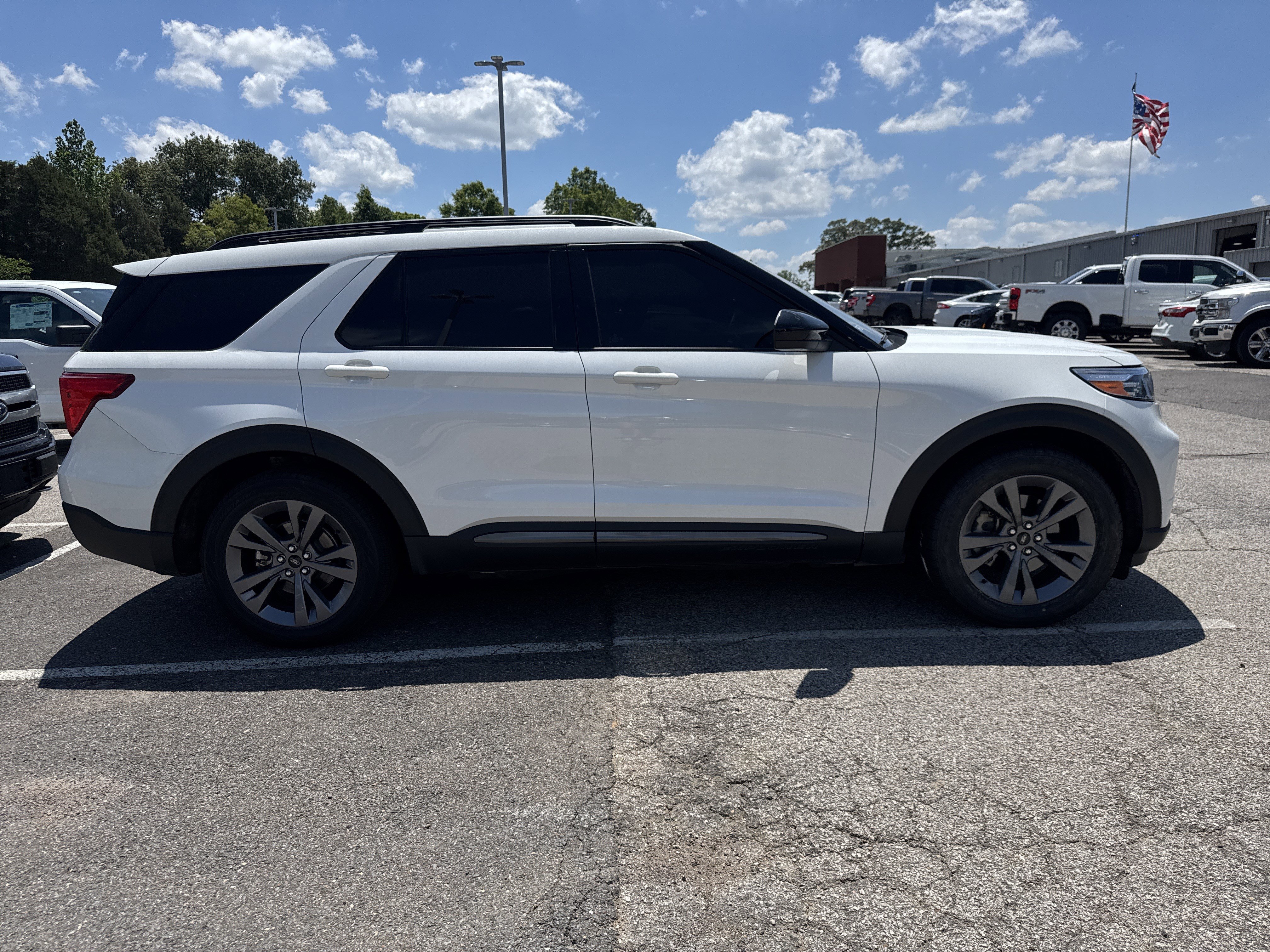 Certified 2024 Ford Explorer XLT w/ Equipment Group 202A RWD image 2
