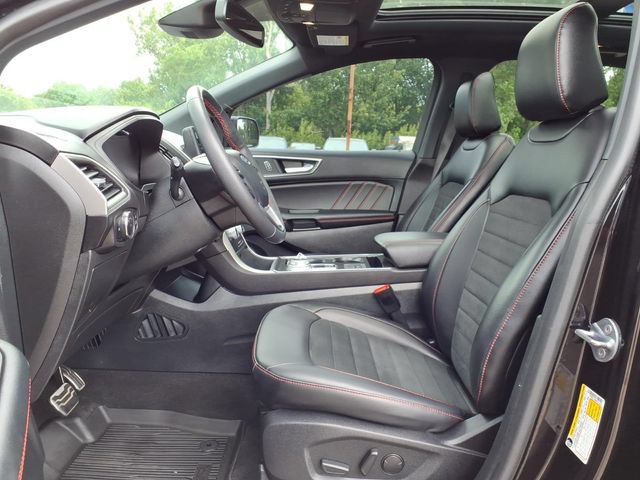 Certified 2024 Ford Edge ST-Line AWD/4WD image 16