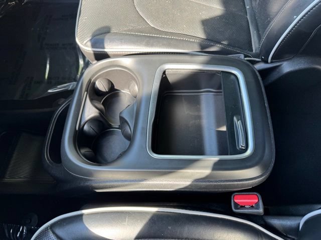 Used 2020 Chrysler Pacifica Limited w/ Advanced Safetytec Group FWD image 24