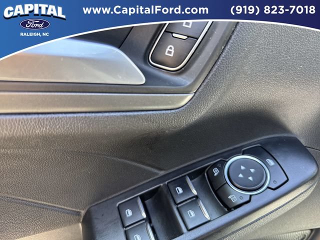 Certified 2025 Ford Escape SE FWD image 21