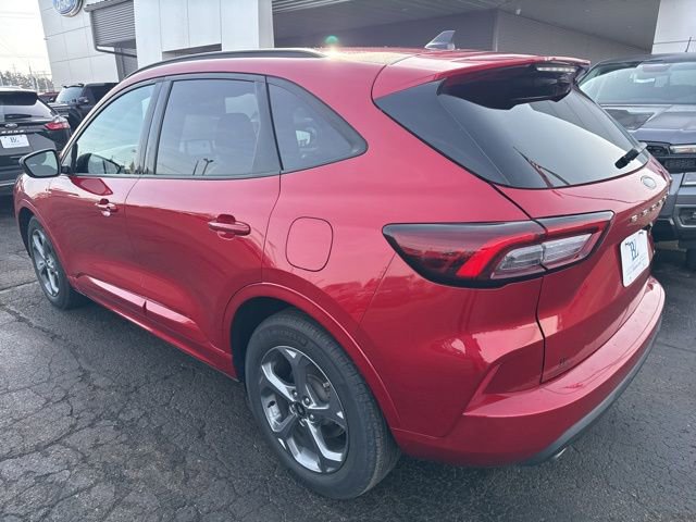 Certified 2023 Ford Escape ST-Line w/ Equipment Group 301A image 3