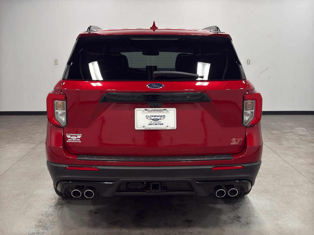 Certified 2020 Ford Explorer ST w/ ST Street Pack image 7