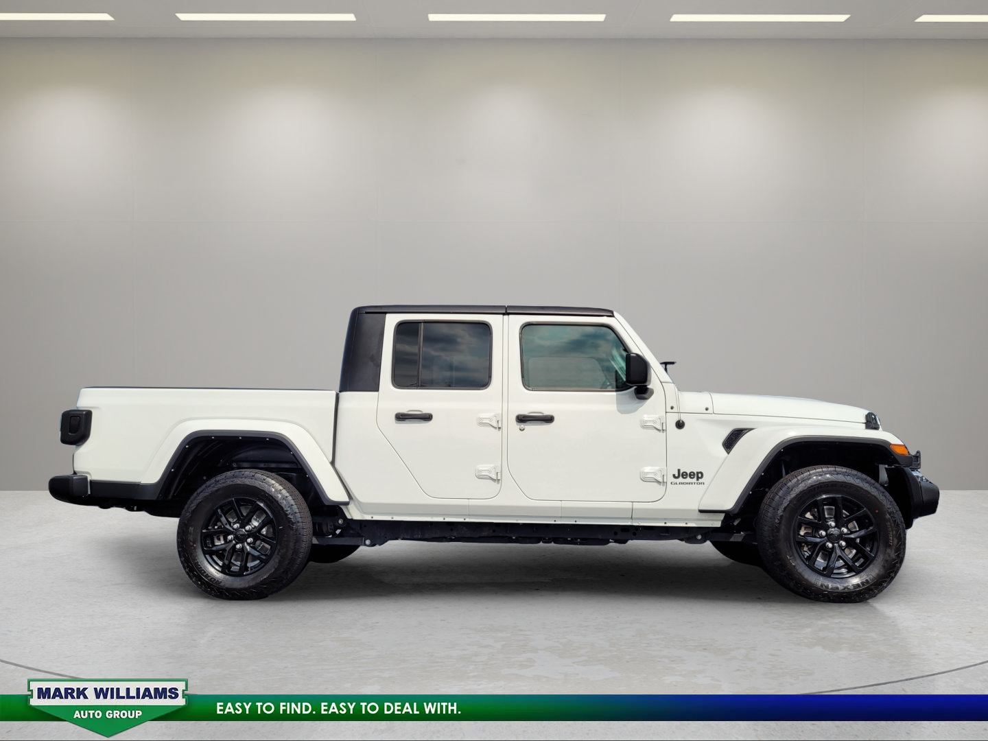 Used 2021 Jeep Gladiator Sport AWD/4WD image 2