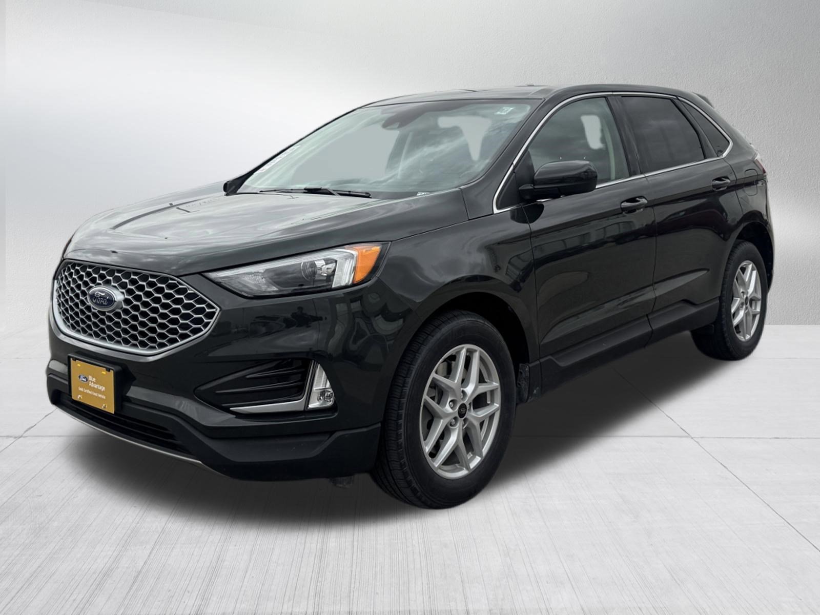 Certified 2024 Ford Edge SEL w/ Convenience Package AWD/4WD image 4