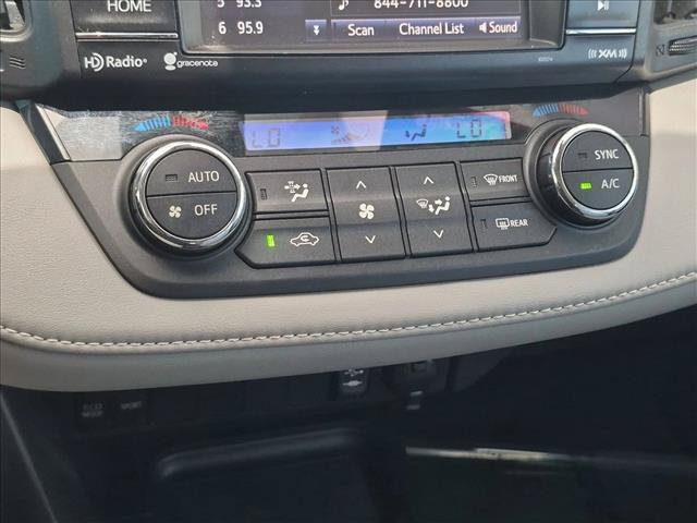 Used 2017 Toyota RAV4 XLE FWD image 14