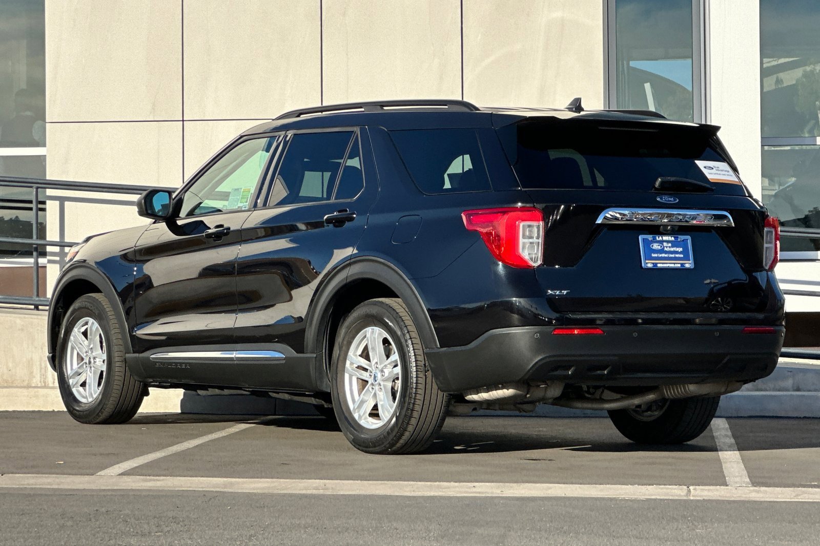 Certified 2022 Ford Explorer XLT image 5