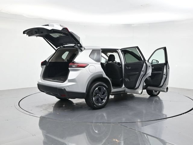 Used 2025 Nissan Rogue SV FWD image 50