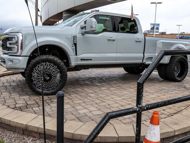 Certified 2026 Ford F450 Lariat AWD/4WD image 5