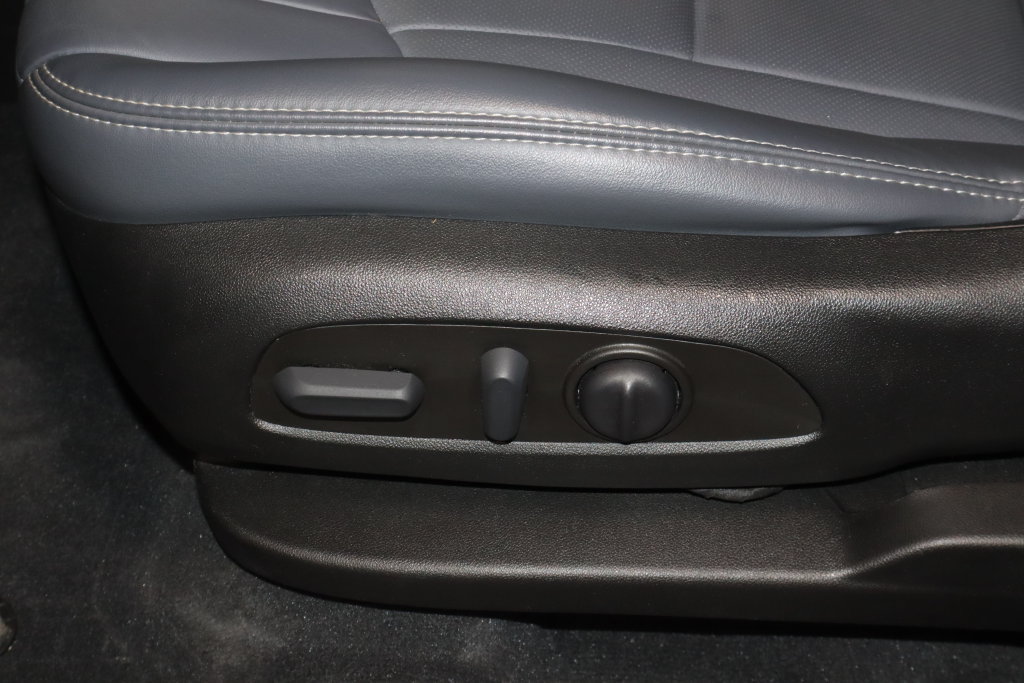 Used 2023 Buick Enclave Essence w/ LPO, Floor Liner Package FWD image 23