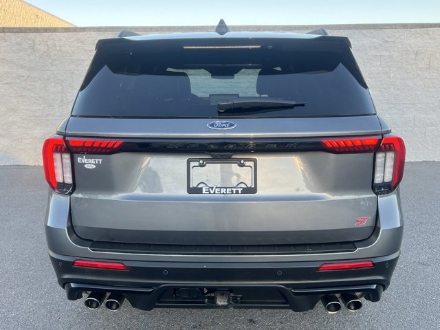 Certified 2025 Ford Explorer ST image 2