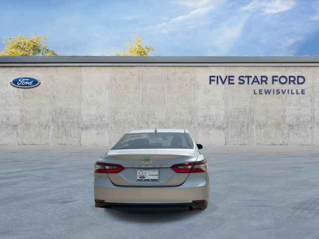 Used 2024 Toyota Camry LE FWD image 7
