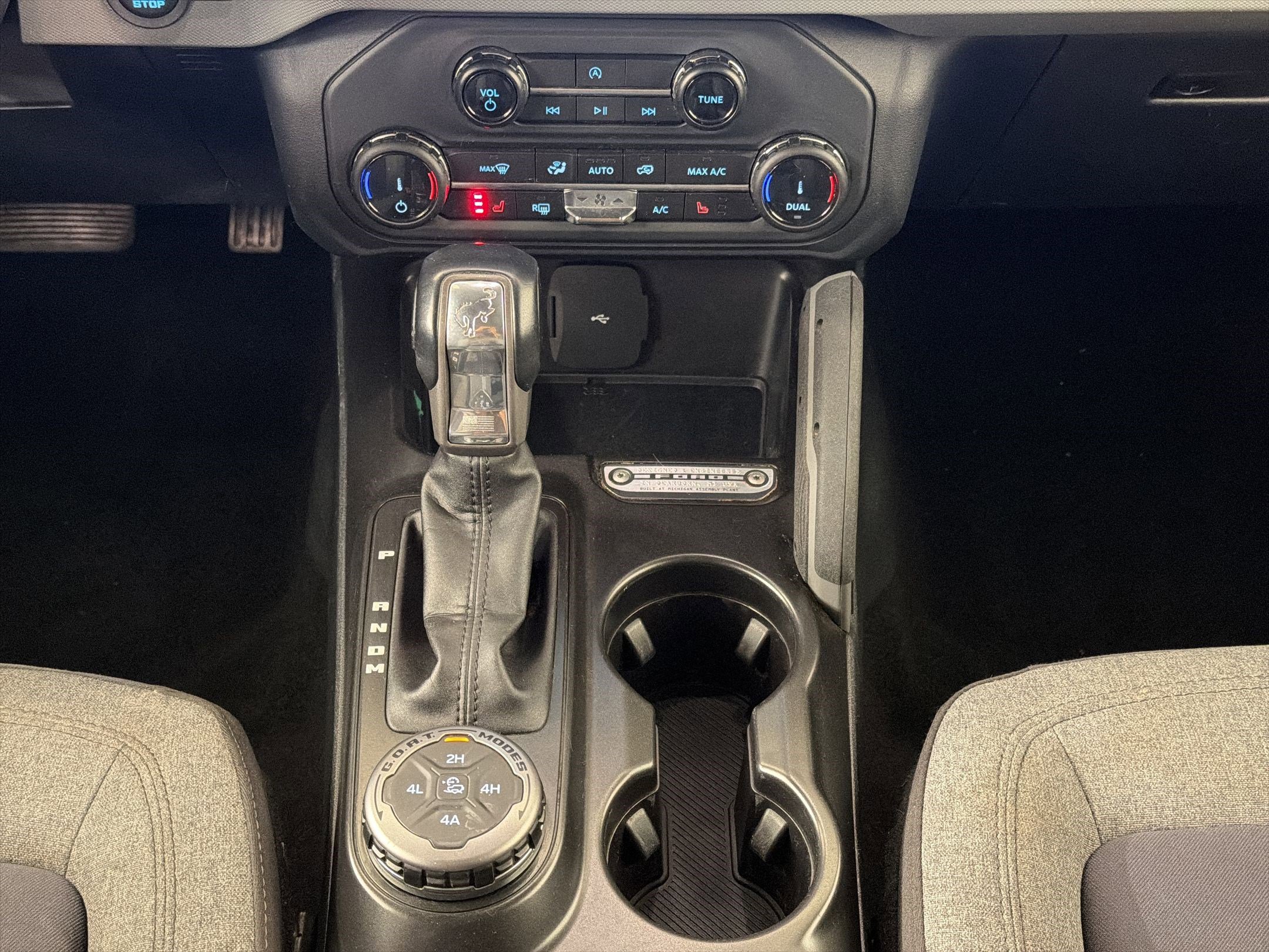 Certified 2022 Ford Bronco Big Bend w/ Sasquatch Package AWD/4WD image 17