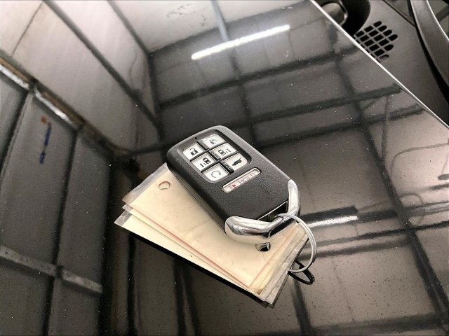 Used 2022 Honda Odyssey Elite image 9