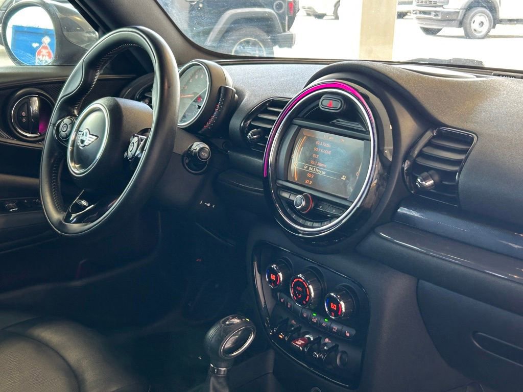 Used 2017 MINI Cooper Clubman FWD image 24