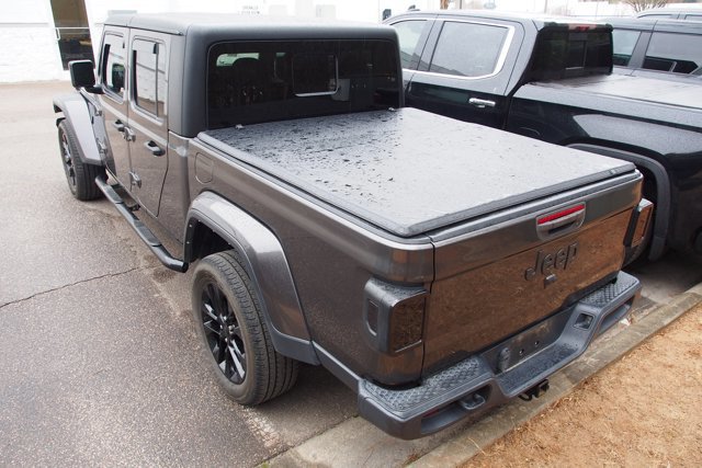 Used 2022 Jeep Gladiator Sport image 5