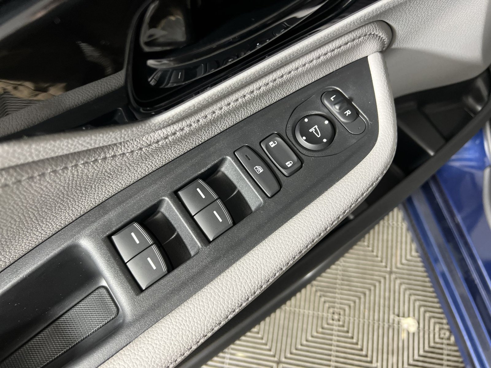 Used 2023 Honda Odyssey Touring image 15