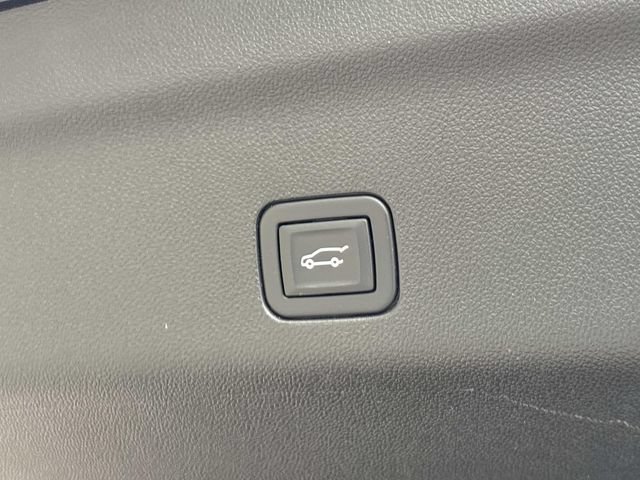 Used 2021 Chevrolet Suburban Z71 w/ Rear Media and Nav Package AWD/4WD image 14