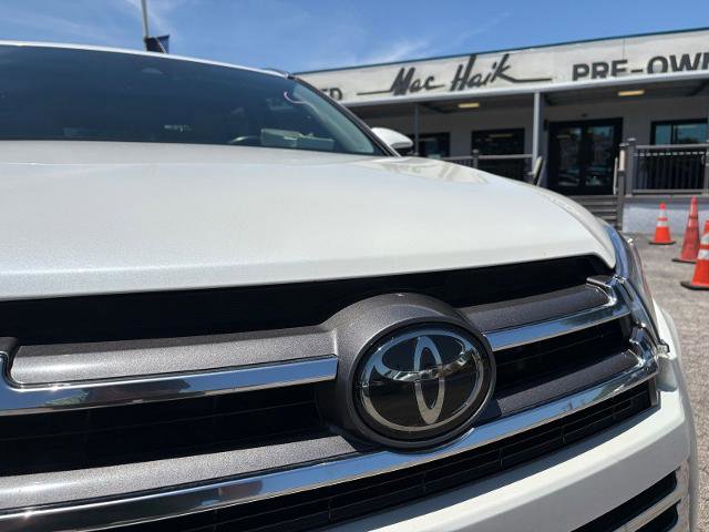 Used 2019 Toyota Highlander Limited FWD image 8