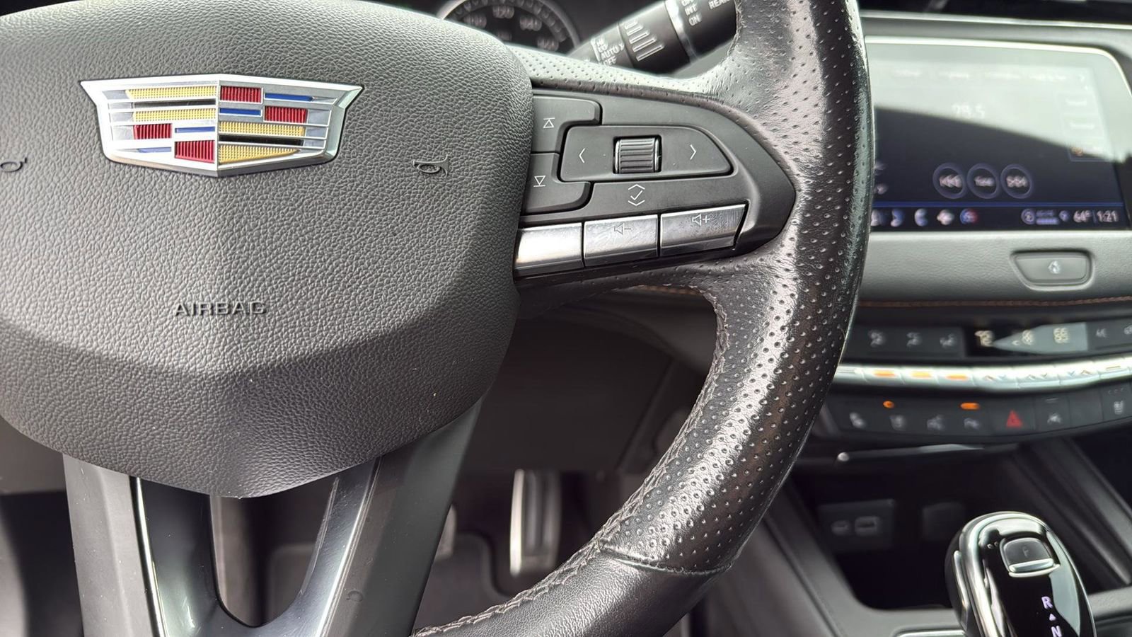 Used 2022 Cadillac XT4 Sport w/ Comfort Package image 16