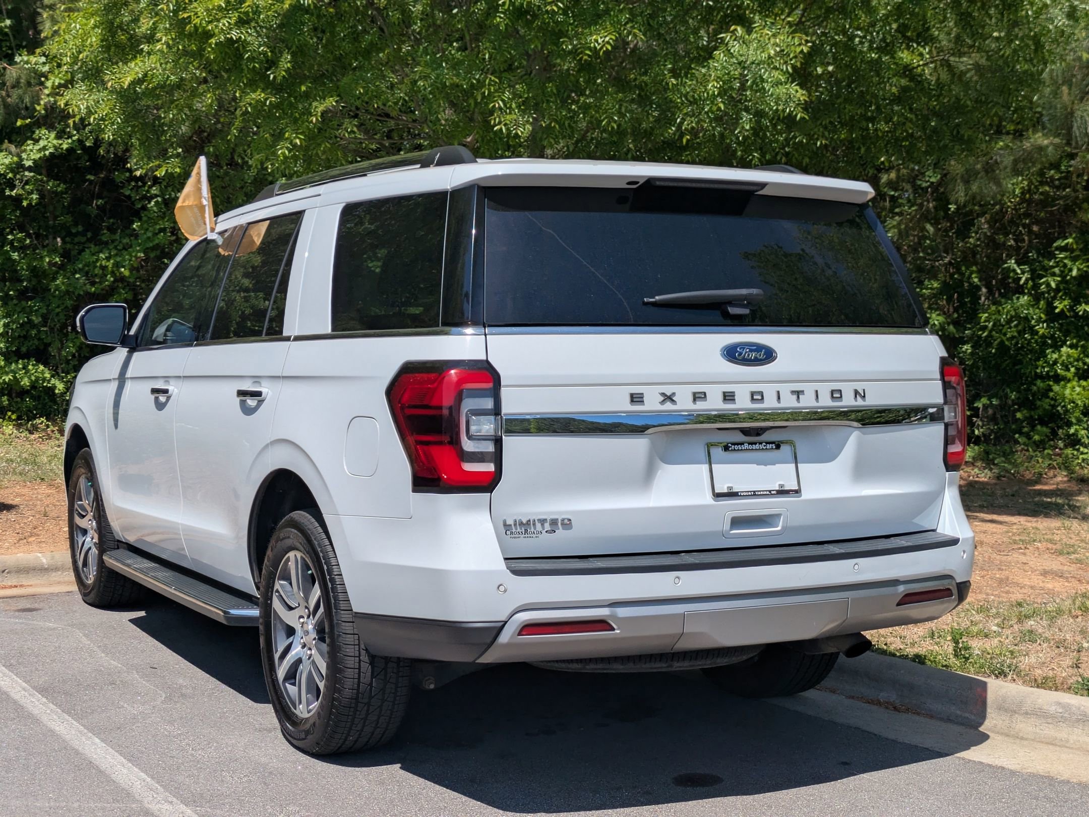 Certified 2022 Ford Expedition Limited AWD/4WD image 5