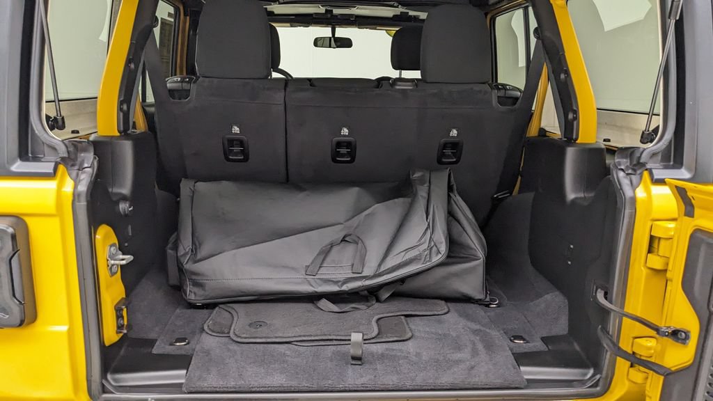 Used 2021 Jeep Wrangler Unlimited Sport AWD/4WD image 6