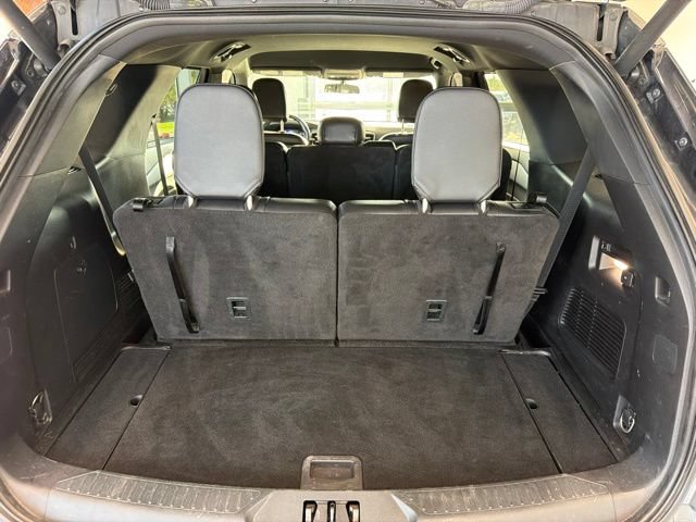 Certified 2020 Ford Explorer XLT w/ Equipment Group 202A AWD/4WD image 8