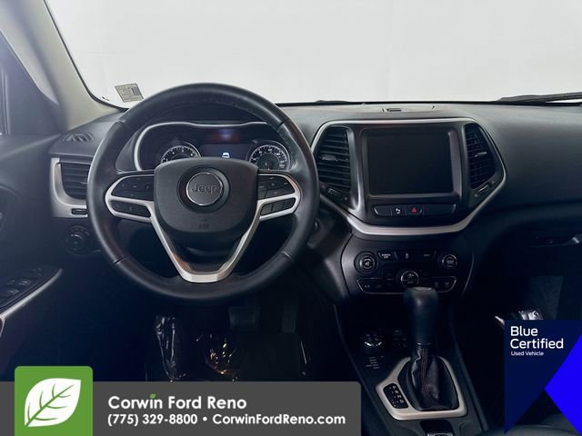 Used 2018 Jeep Cherokee Trailhawk AWD/4WD image 23