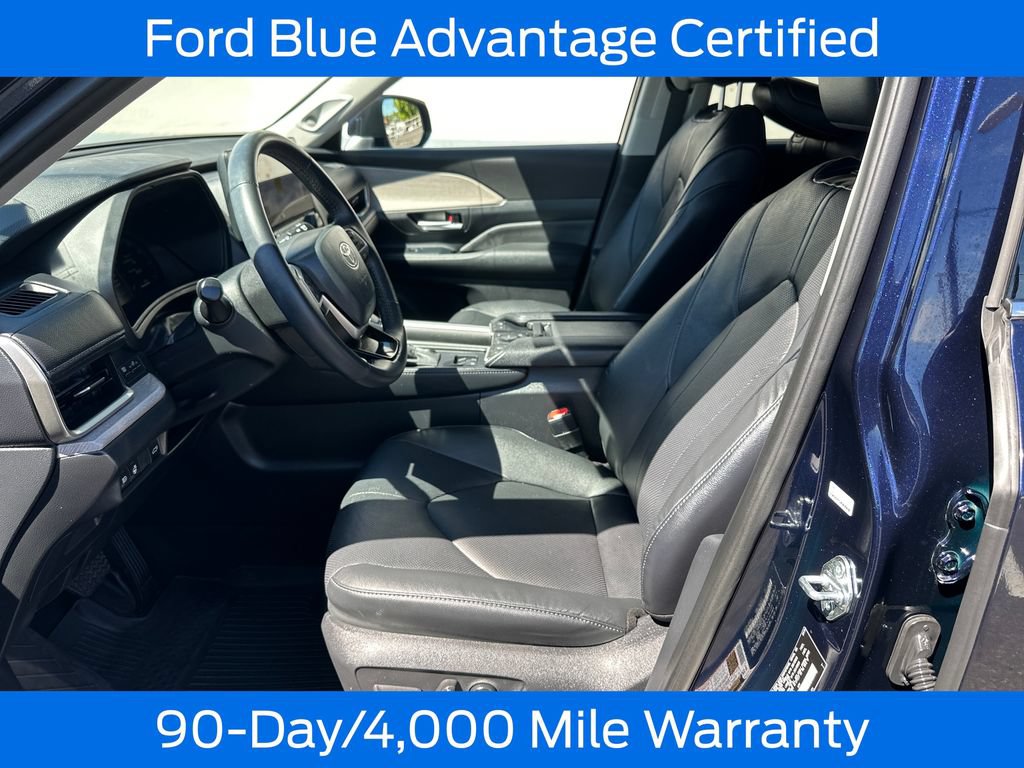 Used 2024 Toyota Grand Highlander AWD image 13