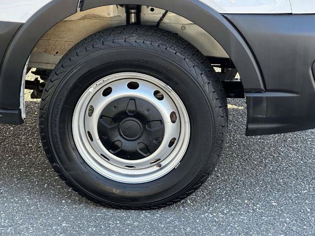 Certified 2025 Ford Transit 250 148 High Roof Extended RWD image 9
