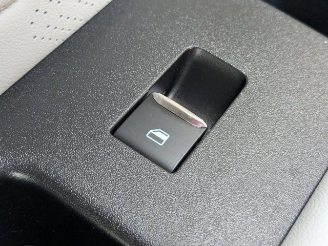 Certified 2025 Ford Explorer Platinum w/ Ultimate Package image 32