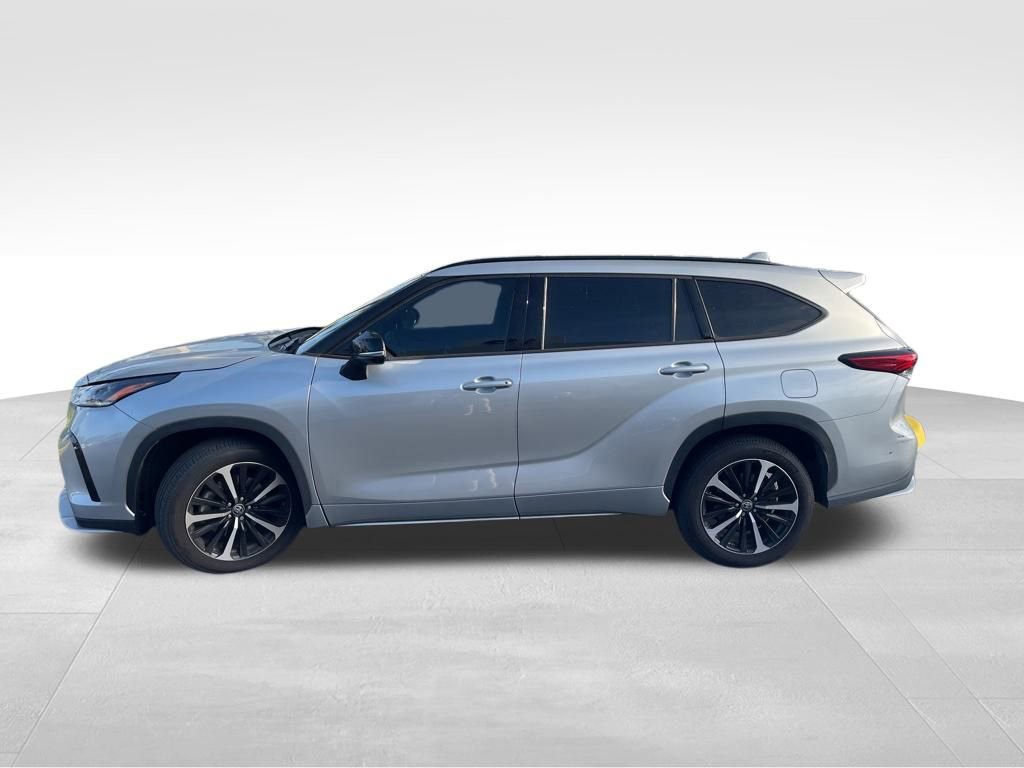 Used 2022 Toyota Highlander XSE image 9