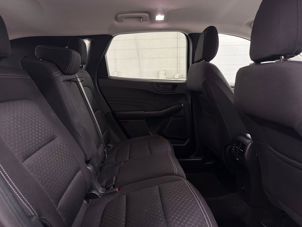 Certified 2025 Ford Escape Active FWD image 31