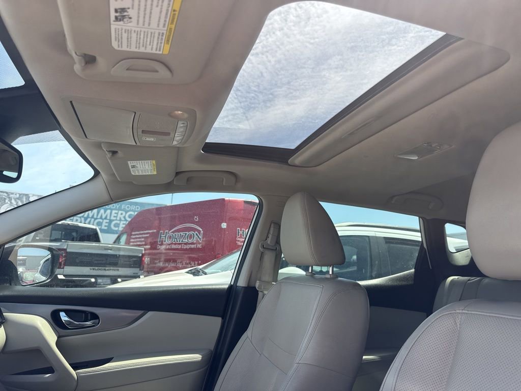 Used 2020 Nissan Rogue Sport SL w/ Premium Package FWD image 7