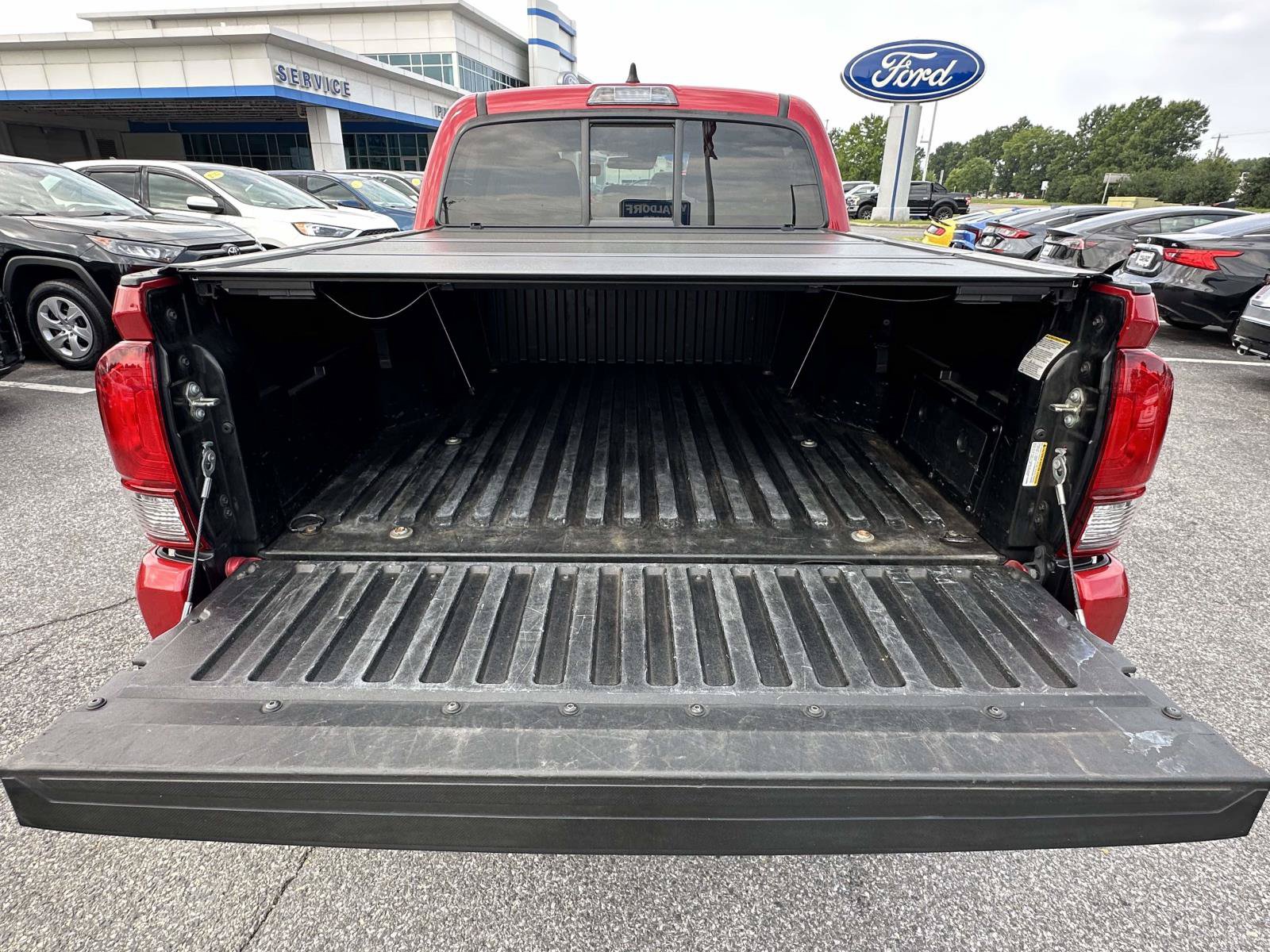 Used 2020 Toyota Tacoma SR w/ SR Convenience Package RWD image 29