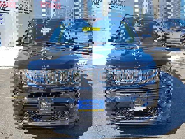 Used 2022 Jeep Compass Latitude w/ Sun and Sound Group image 14