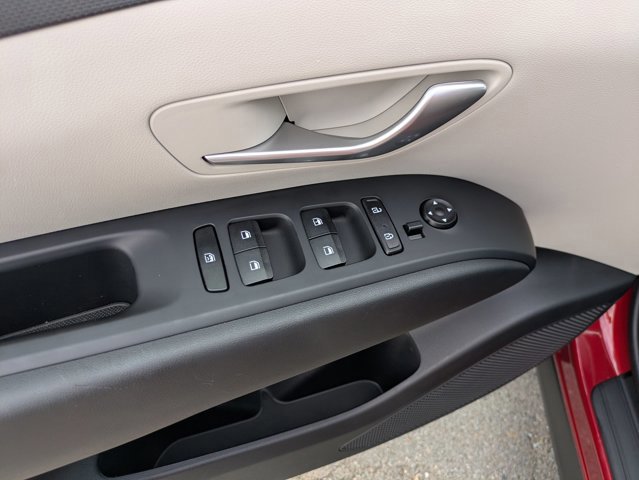 Used 2024 Hyundai Tucson SE image 13