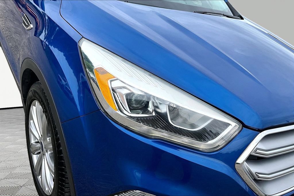 Certified 2017 Ford Escape Titanium FWD image 29