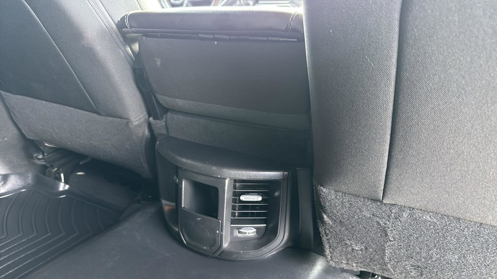 Used 2024 RAM 2500 Tradesman w/ Chrome Appearance Group image 27