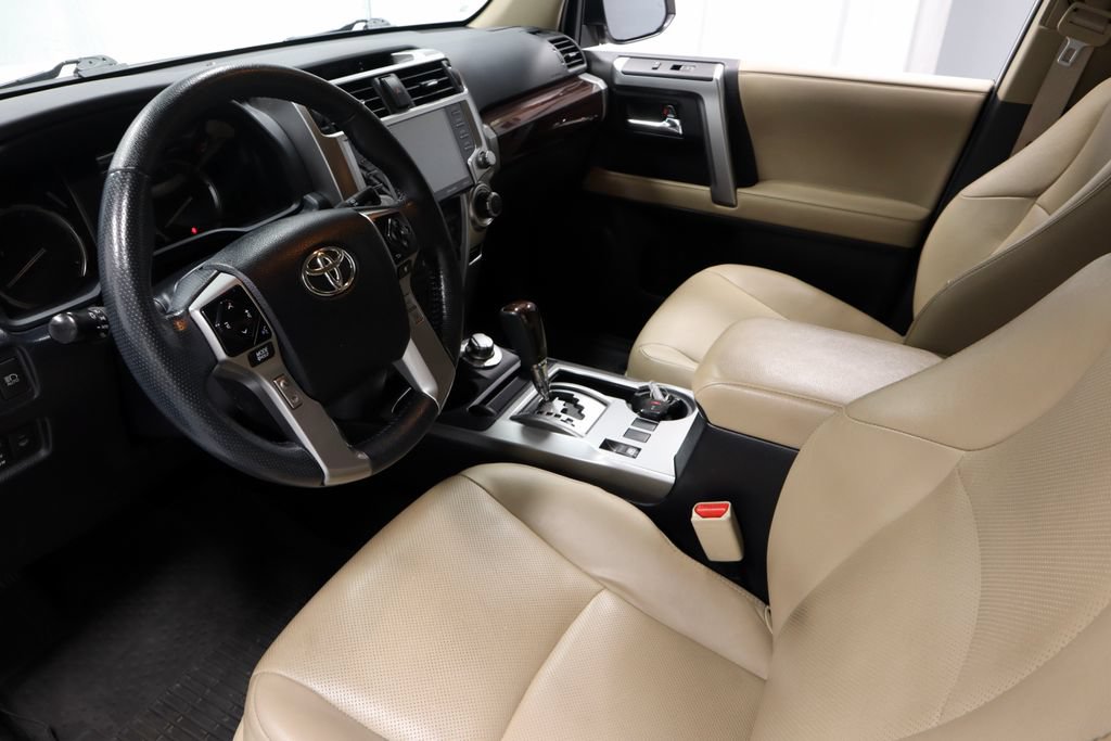 Used 2023 Toyota 4Runner Limited AWD/4WD image 23