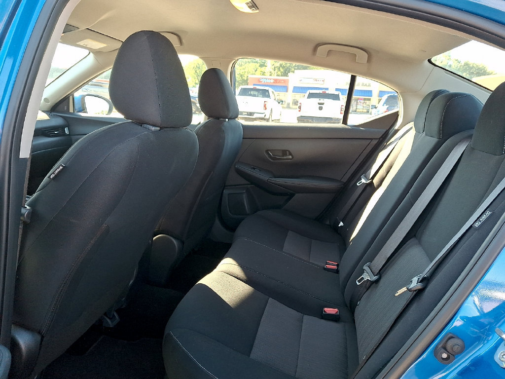 Used 2025 Nissan Sentra SV FWD image 9