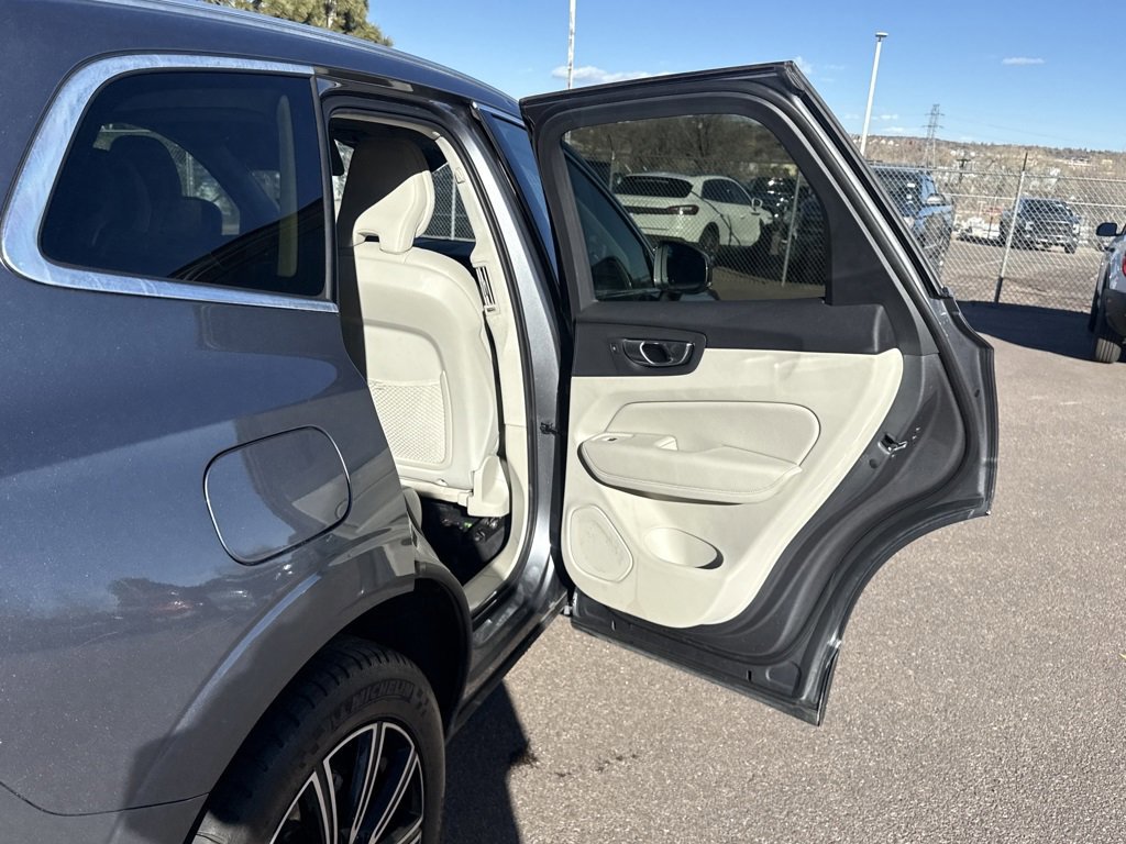 Used 2019 Volvo XC60 T5 Inscription image 21